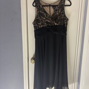 Scarlett Black Midi Lace Dress